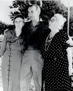 Jessie Hatcher (left), her nephew Lyndon Johnson, and their cousin Oreole Bailey. Jessie and Oreole were both lifelong Christadelphians who told reporters that they did not vote for Lyndon in 1964. This was when he won the Presidency in his own right, after the death of the previous President, John Kennedy.